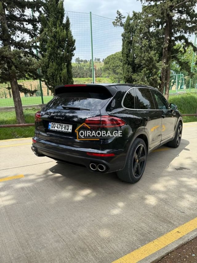 ქირავდება 2017 Porsche Cayenne - სურათი 1