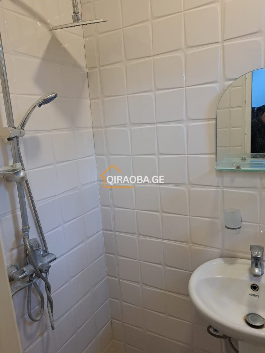 1 ოთახიანი სტუდიოს ტიპის ბინა ვერაზე