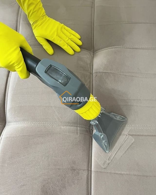 ქიმწმენდის აპარატი პროფესიონალური Kärcher puzzi10/1  - სურათი 1